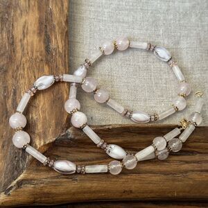 Pale Rose Off-white Quartz & Swirl Glass Bead Vintage Necklace 20" L Gold-tone